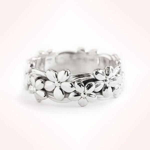 Hot-selling Rose Gold-plated Flower Ring