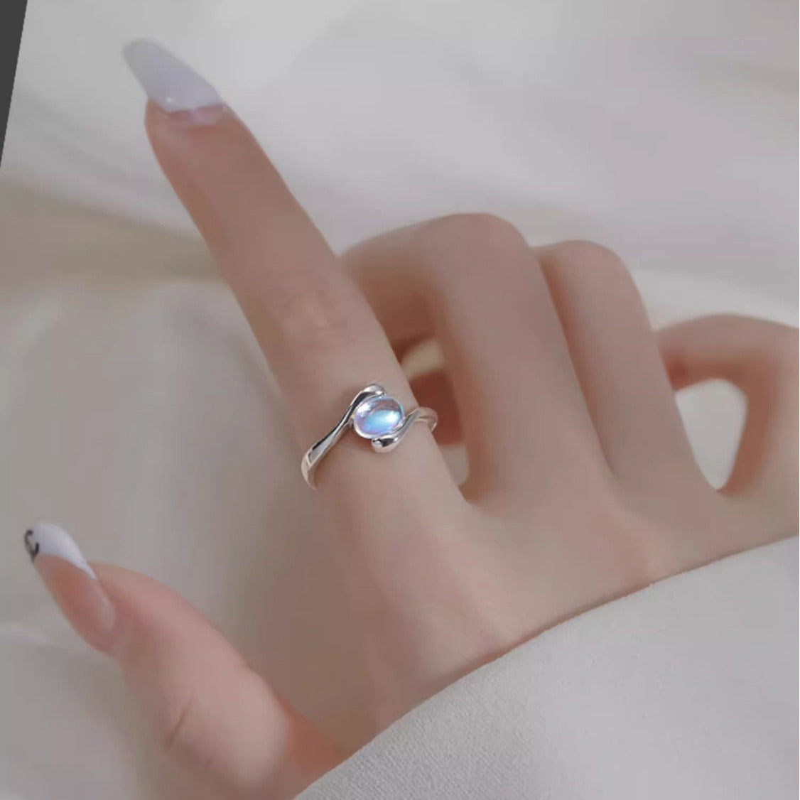 Moonstone Ring With A Light-luxury Niche Design And Adjustable Fit