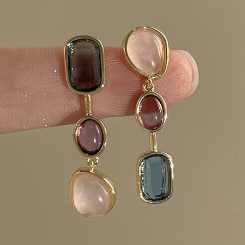 Retro Niche Minimalist-style Asymmetric Zircon Stud Earrings