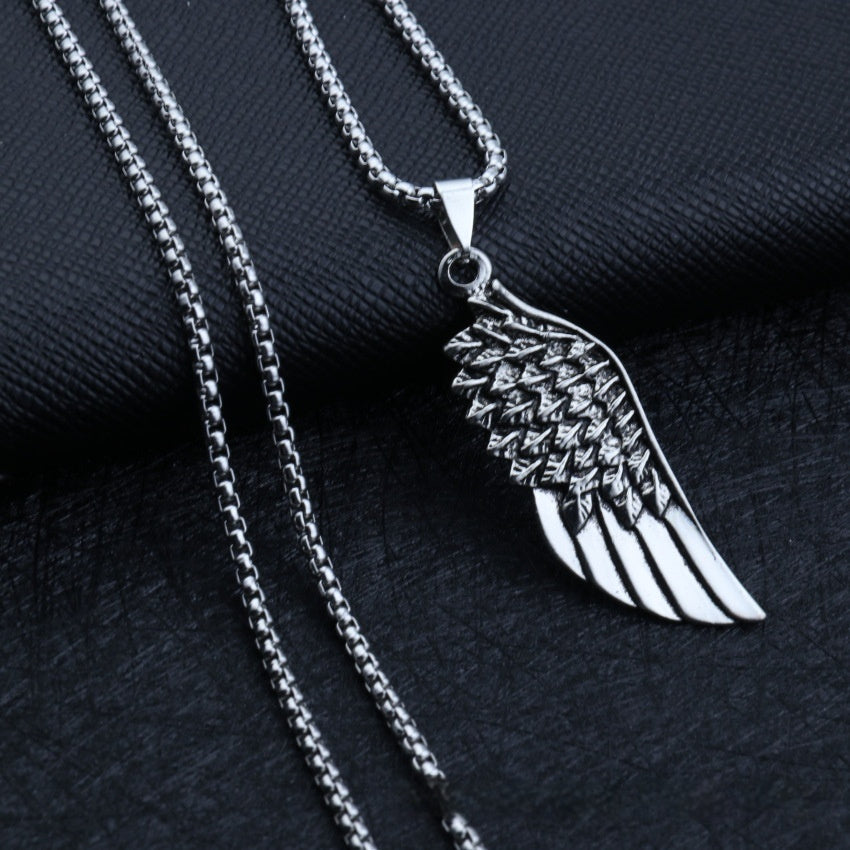 Retro Titanium Steel Necklace With A Palm-clapping Pendant