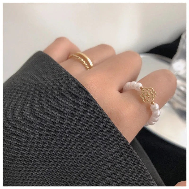 Influencer-style Minimalist Adjustable Geometric Ring