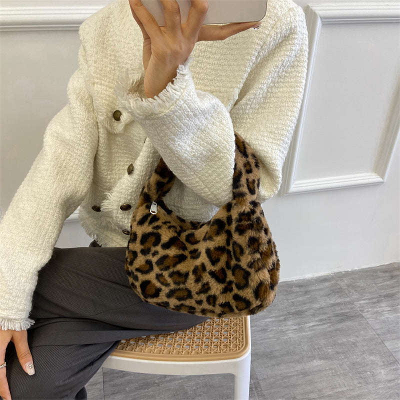 Handbag Fashion Shoulder Bag Casual Retro Plush Underarm Bag